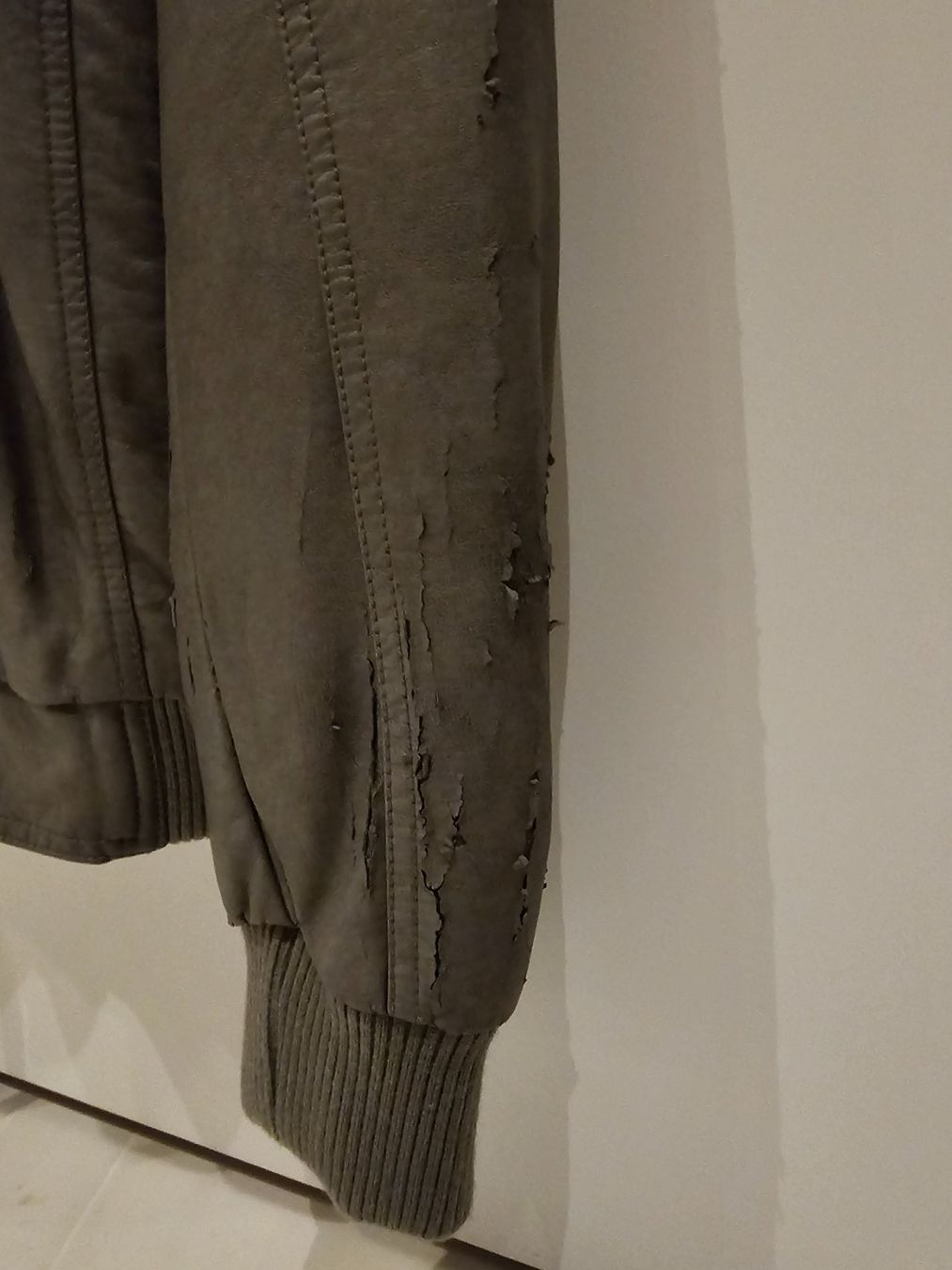 Calvin Klein Giacche: Lederjacke Calvin Klein – Difettoso da Zürich venduto da TrueTrade 3