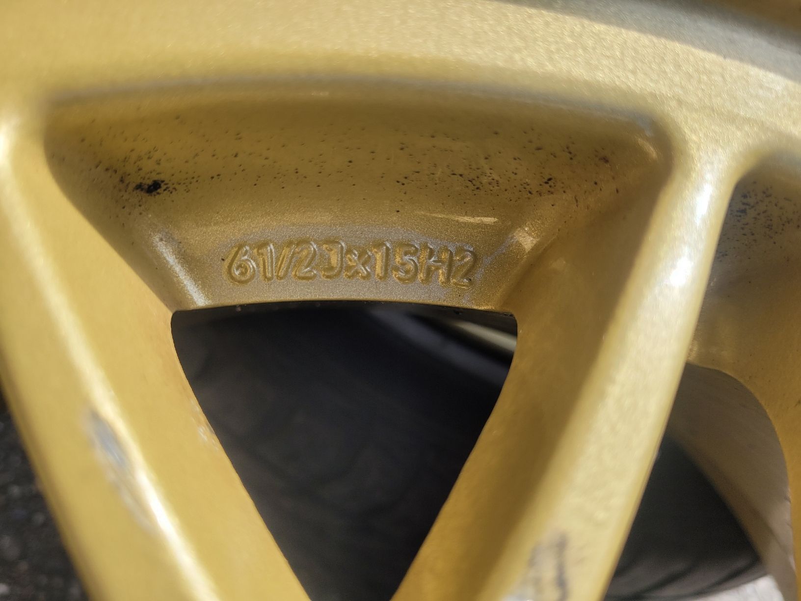 Bbs Cerchioni: Original BBS Felgen 15" – Usato da Herzogenbuchsee venduto da Melissa110 5