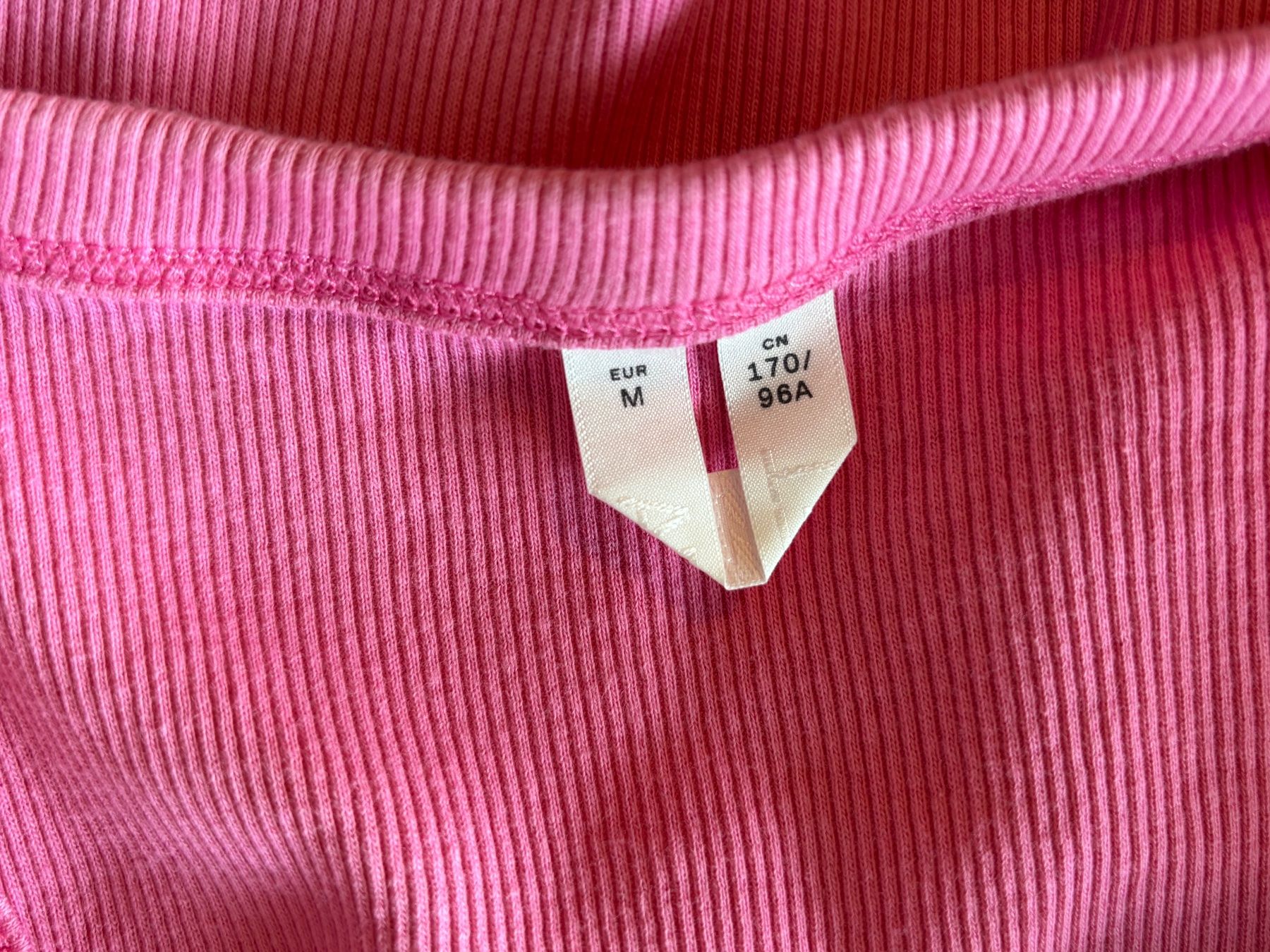 Arket Tops: ARKET pinkes Tanktop Gr. M – Gebraucht aus Zürich von missmodernage 3
