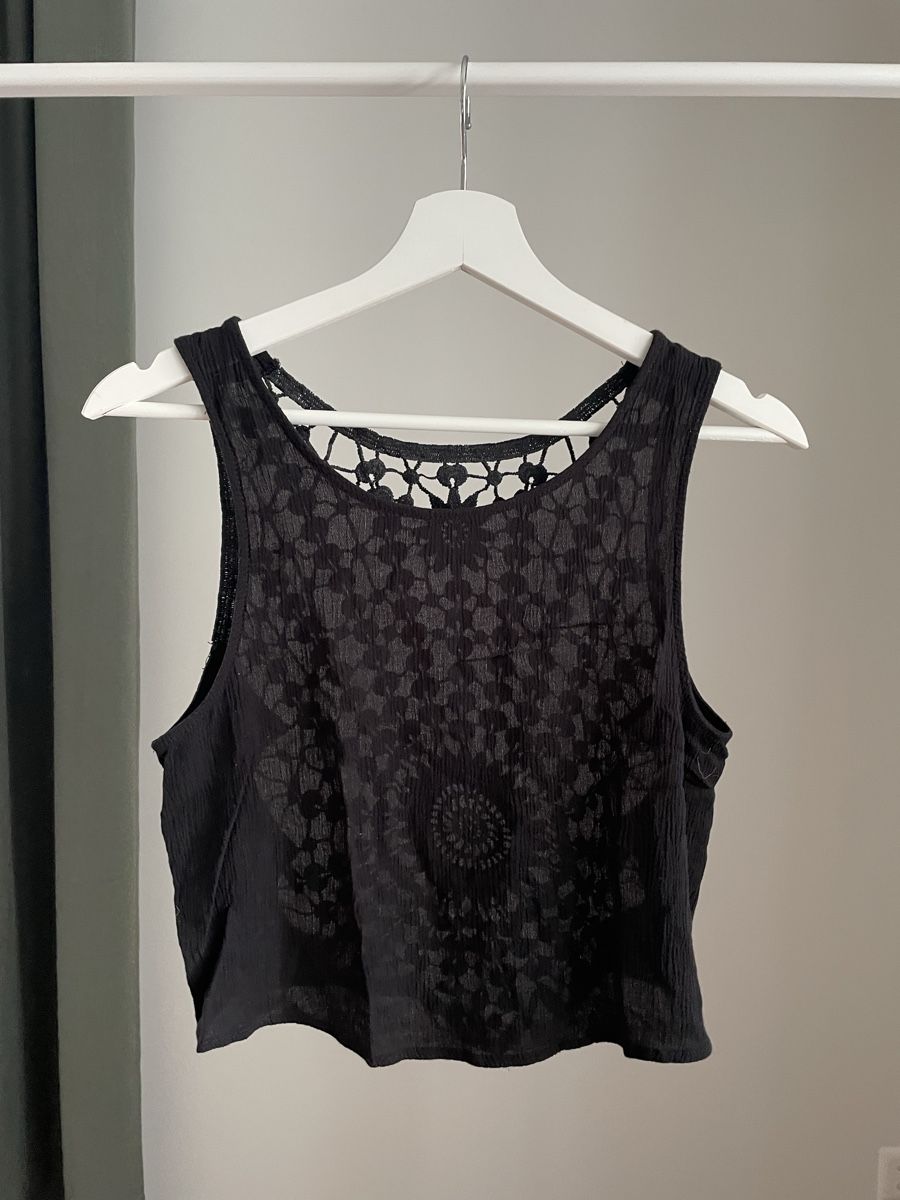 H&M Top: Crop Top mit Spitze – Usato da Erstfeld venduto da _ArimaS_