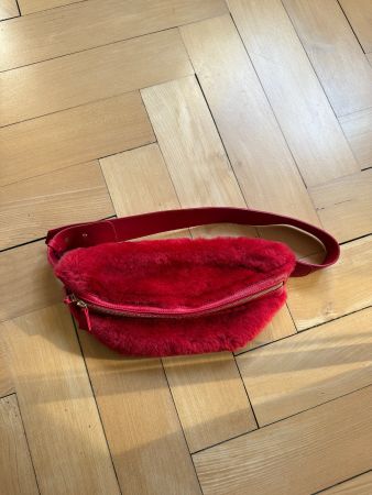 Bauchtasche rot flauschig