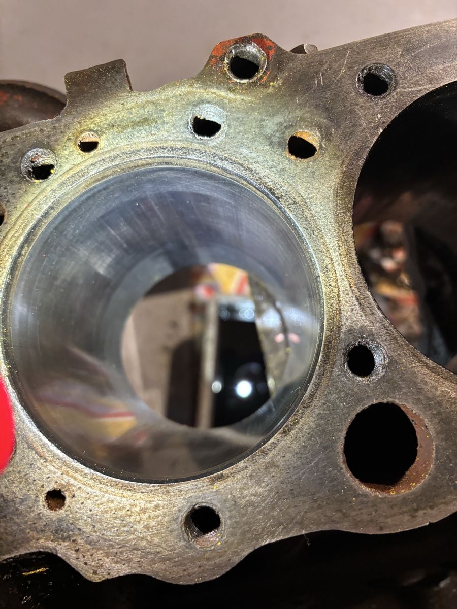 GM Motori: GM 3834810 V8 Motor – Usato da Oberwil BL venduto da nic_pz2y 7