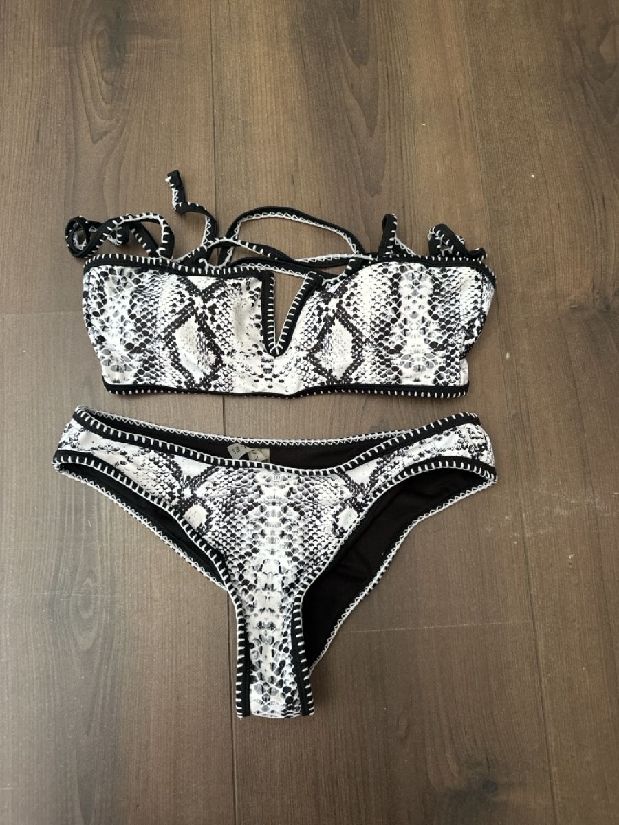 Zaful Costumi da bagno & Bikini: Bikini Schlangenmuster Schwarz Weiss Grösse S neu – Nuovo (secondo la descrizione) da Biel/Bienne venduto da julietteW.