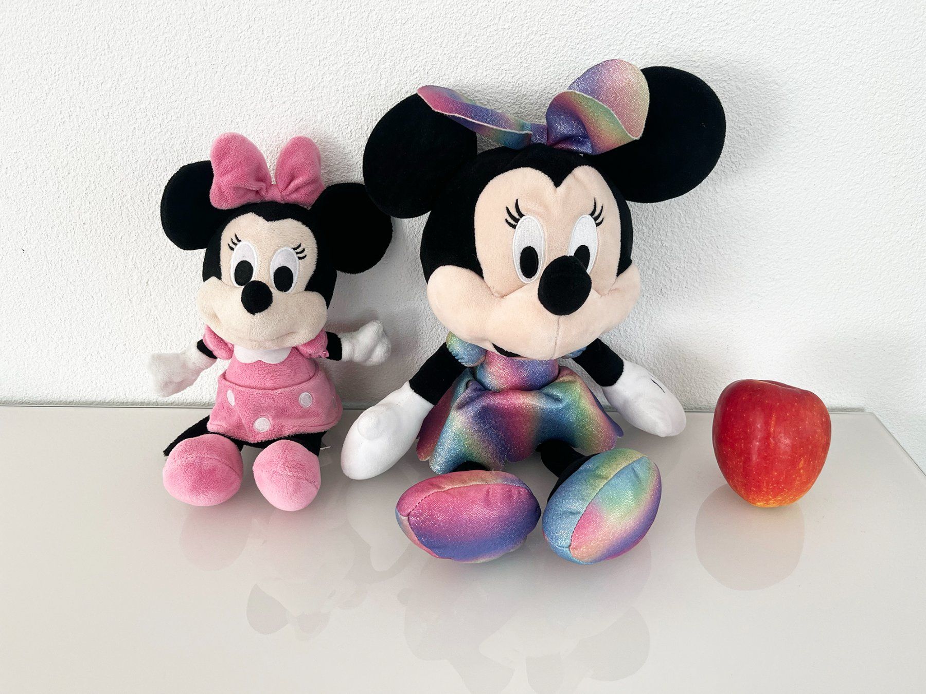 Disney Spielzeuge: Peluches - Plüschtiere - Disney Minnie Mouse – Gebraucht aus Lausanne von BeyondStories