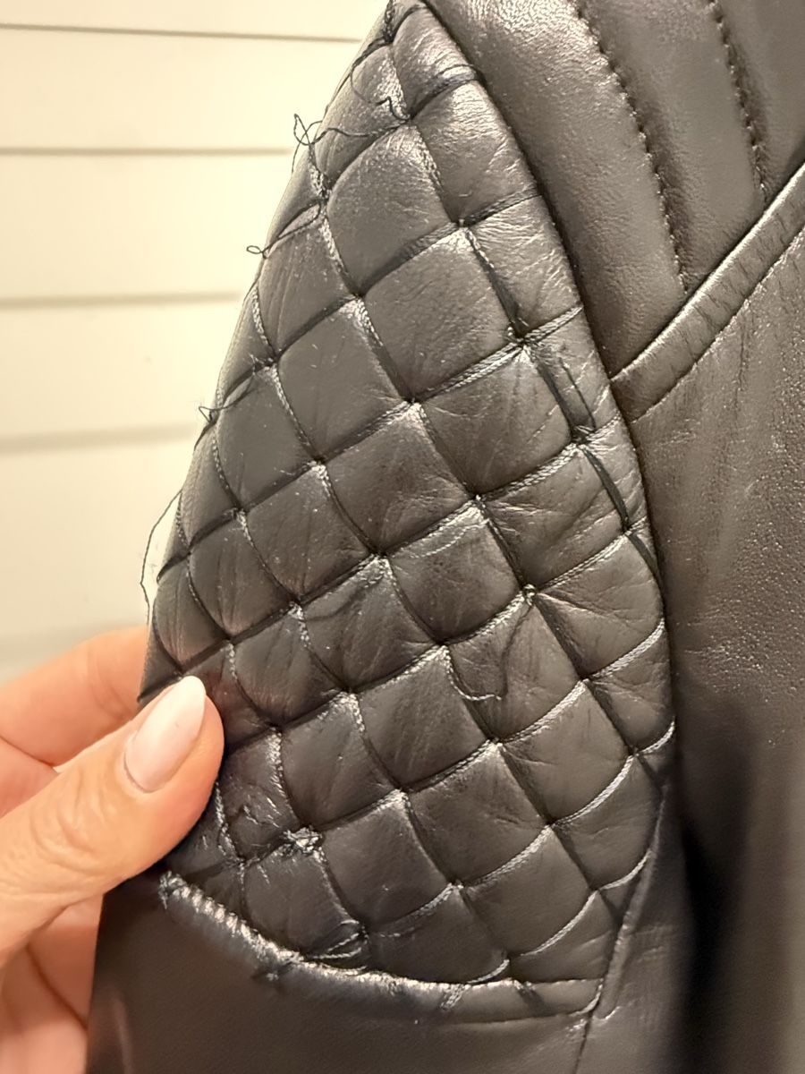 Tom Ford Vestes: Tom Ford Lederjacke schwarz mit Steppmuster – D'occasion à Meilen par Dievondort 7