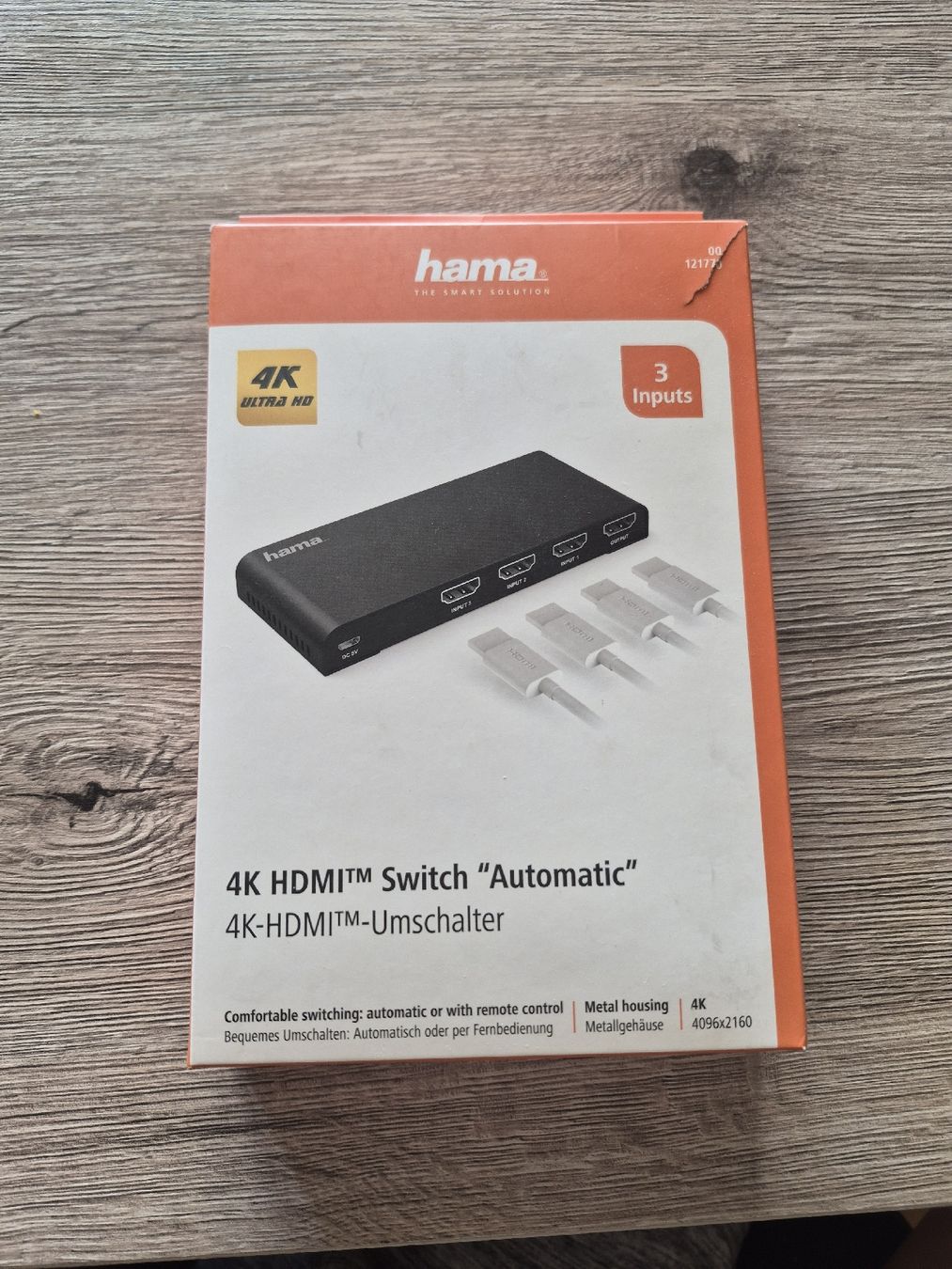 Hama Adattatori: Hama Switch HDMI 4K 3 entrées automatique neuf – Nuovo e nell'imballaggio originale da St-Aubin-Sauges venduto da val_xz9c