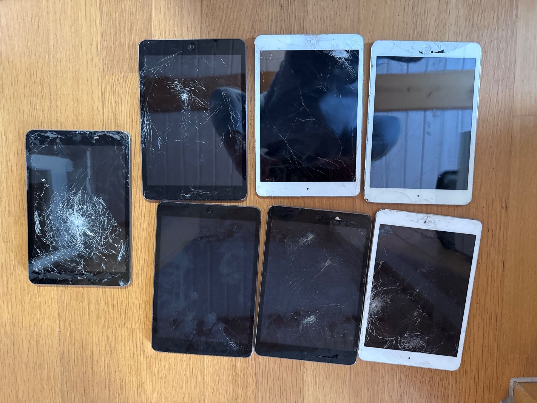 Apple Tablet PC: 7 Stk Ipad (Bundle / Lot) ungeprüft – Defekt aus Olten von HoYa01 1