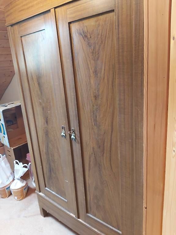 Armadi: Schrank 2 türig – Usato da Salmsach venduto da bri_2l69 1