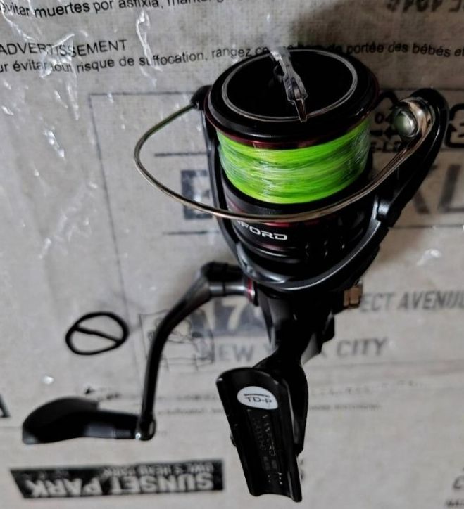 Shimano Tamburi & Mulinelli: Shimano Vanford Rolle mit Schnur – Usato da Bühler venduto da Idre2017 2