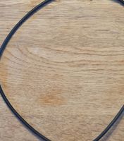 Collier avec pendentif en bois, cordon noir