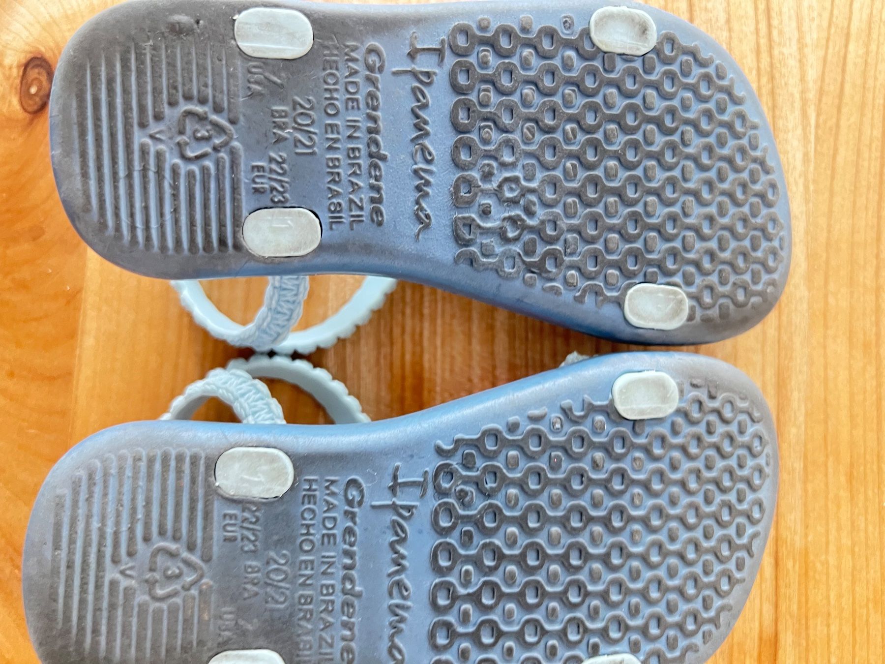 Schuhe für Mädchen: Ipanema Sandalen, hellblau mit Herz, Grösse 22/23 – Gebraucht aus Zürich von klily 2