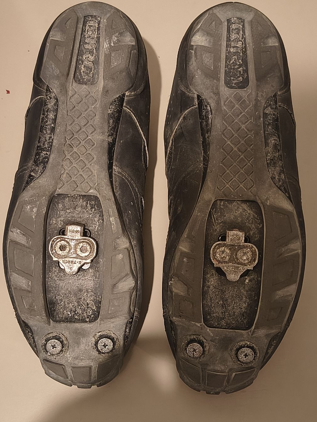 Giro Scarpe da uomo: Giro Cylinder Schuhe Grösse 44 gebraucht – Usato da Uznach venduto da igreub 3