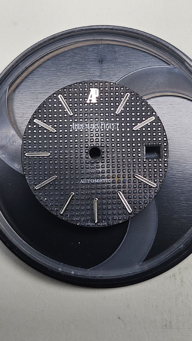Audemars Piguet Orologi: Cadran Audemars Piguet, R.O. 14790ST – Usato da Miège venduto da dyn_8yhb 2