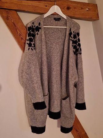 Dicke graue Strickjacke Zara Grösse M