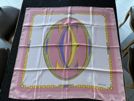 Carré en soie Cartier logo CC rose blanc 85x85cm 