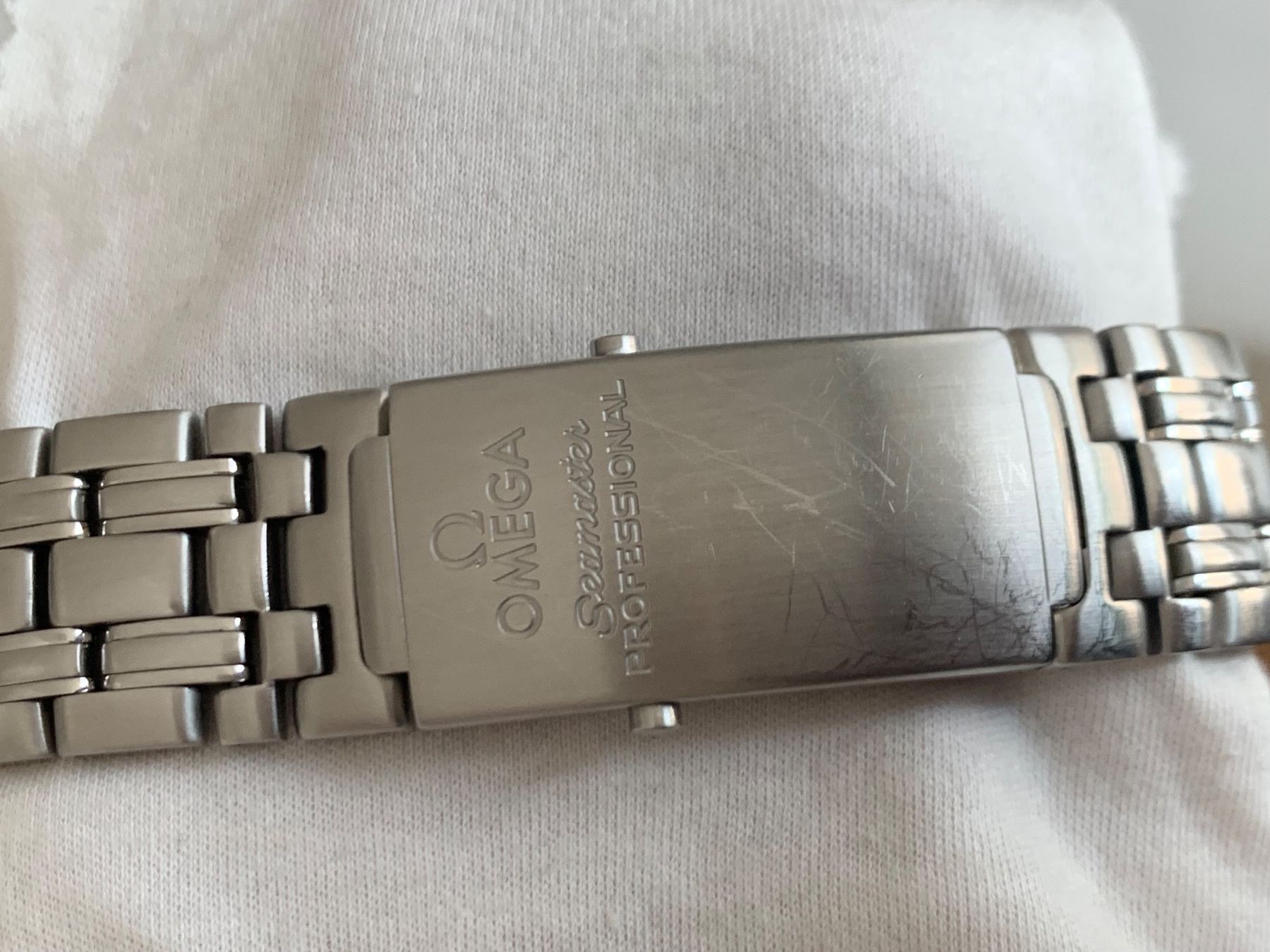 Omega Uhren: OMEGA SEAMASTER DIVER 300  AUTOMATIC  41 MM – Gebraucht aus Allschwil von Druker 5