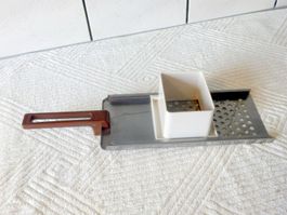 Spätzlehobel, 26 x 11cm, mit Griff 38cm lang. gebraucht