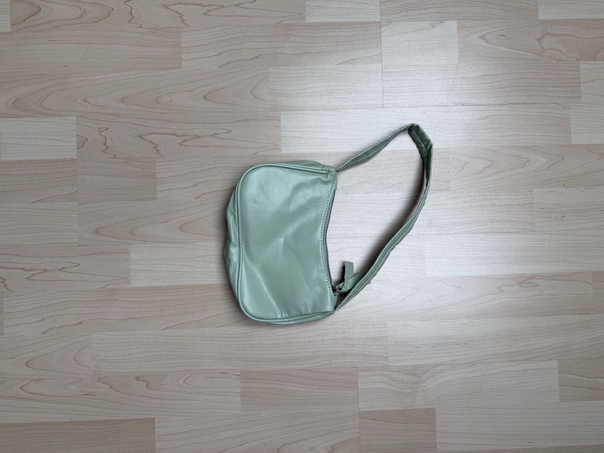 Borse & Zaini: Trendy Y2K Shoulder Bag – Usato da Urdorf venduto da rob_c5wf 1