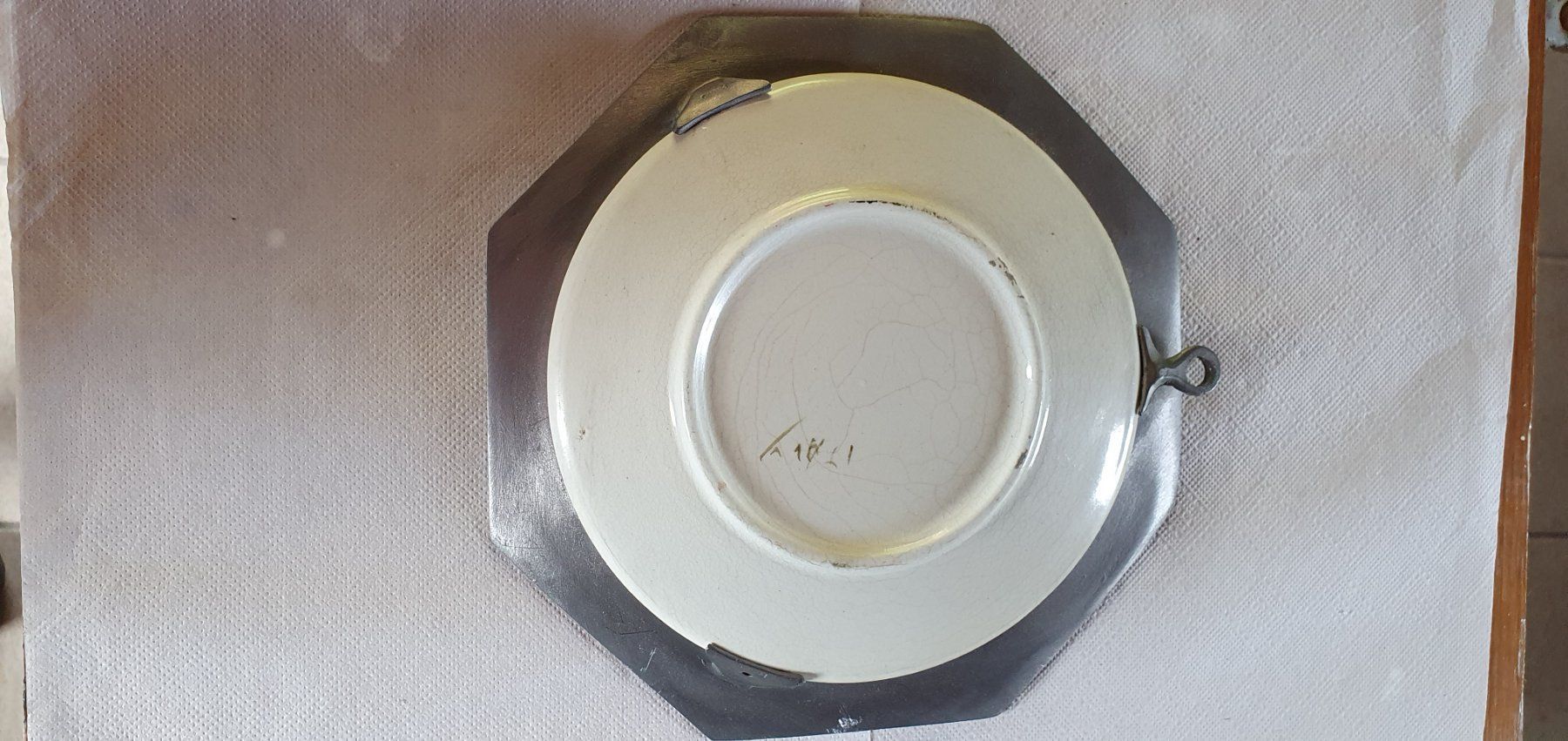 Tutte le decorazioni: Assiette de décoration en étain – Nuovo (secondo la descrizione) da Moutier venduto da Matteoleroux 1