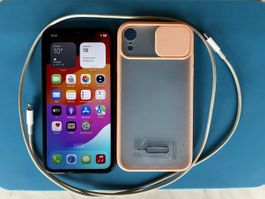 iPhone 11 64  + Zubehör 