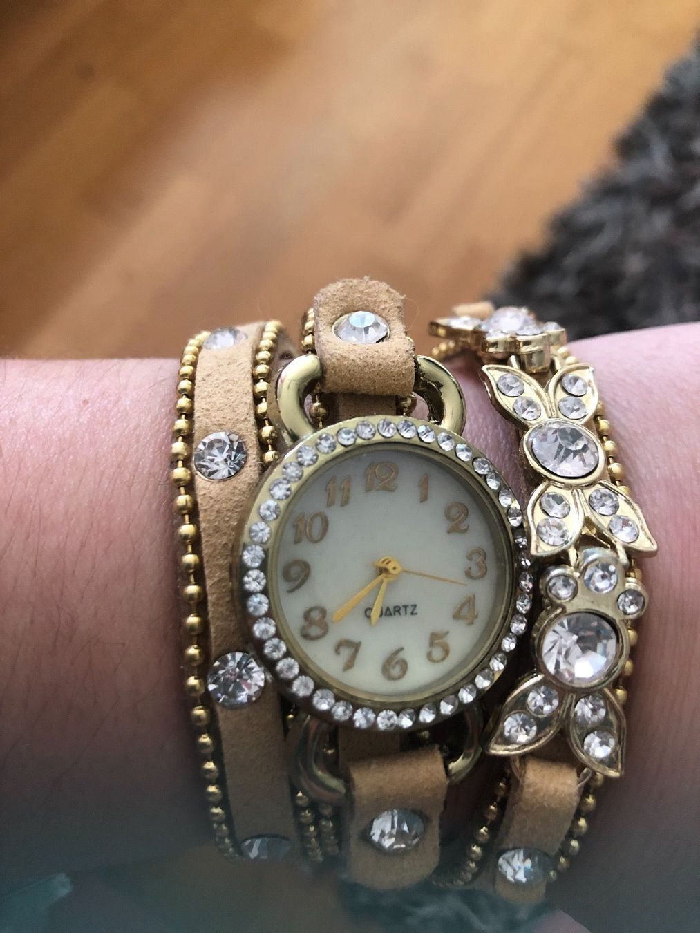 Orologi: Armband Uhr mit schönem Band – Usato da Meilen venduto da gio_xlz7