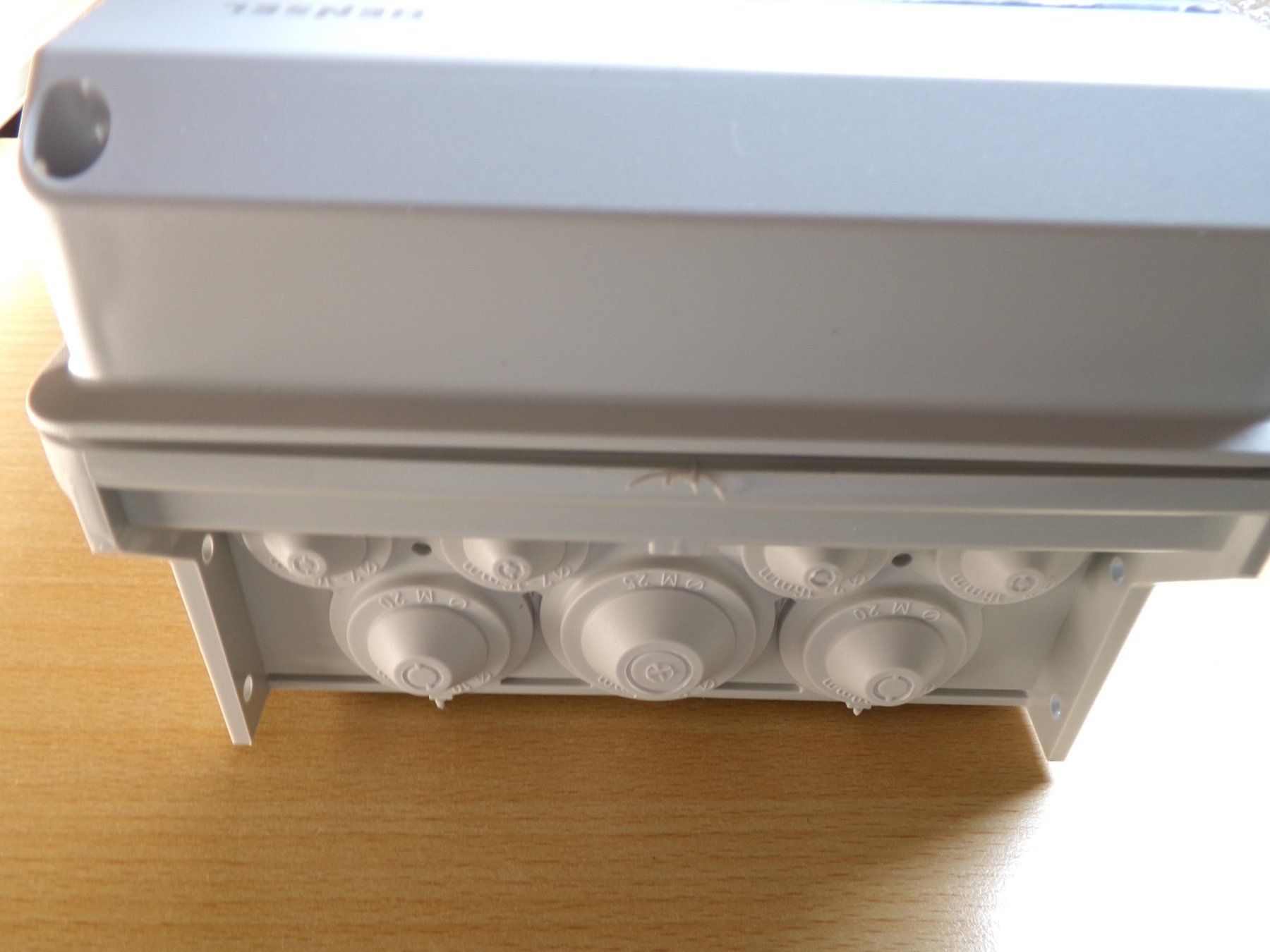 Alimentazione elettrica: Hensel Gehäuse KV9106 – Nuovo e nell'imballaggio originale da Hombrechtikon venduto da HaGeKa50 7