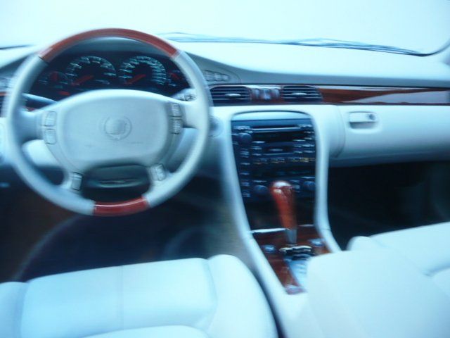 Cadillac Dokumente: Cadillac Pressemappe 2001 – Gebraucht aus Zofingen von sosalinos01 5