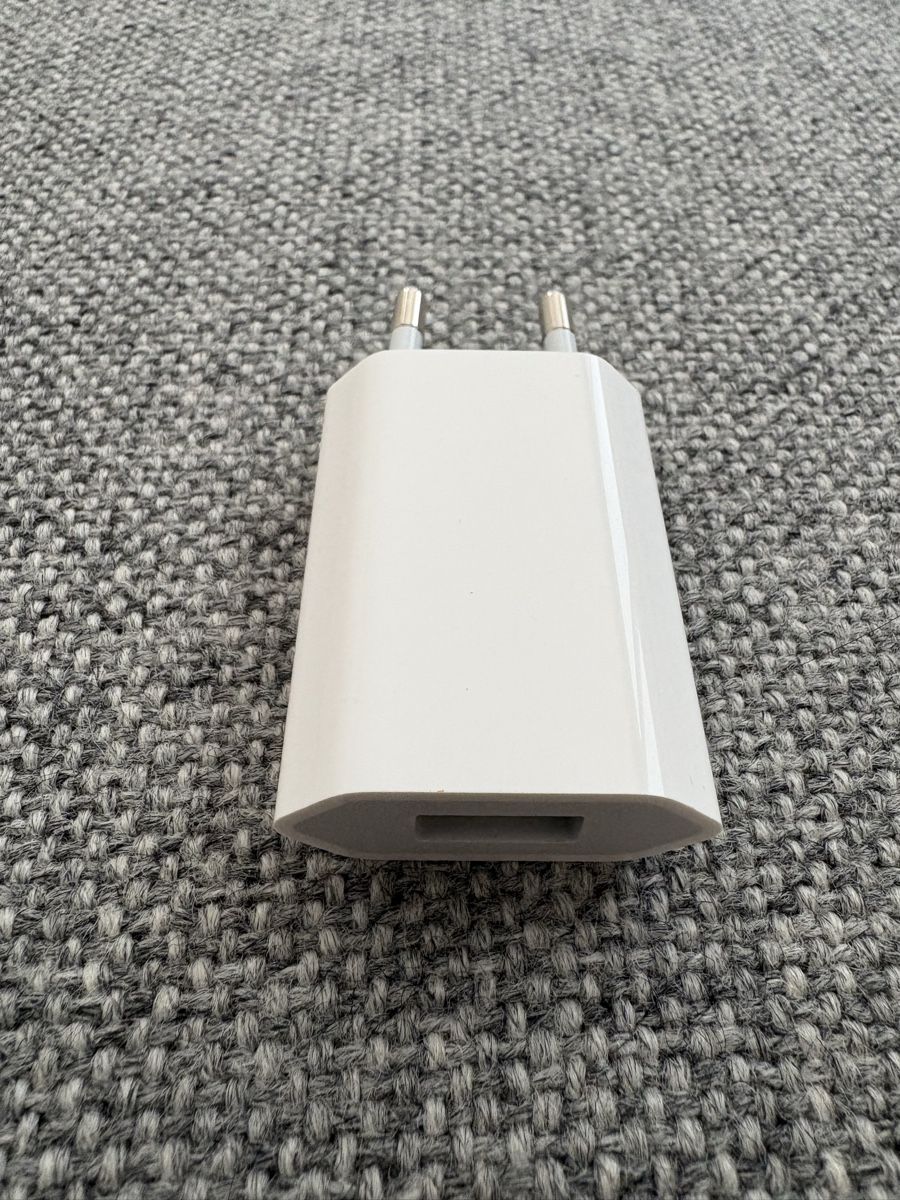 Apple Lecteurs & Adaptateurs: Apple Power Adapter USB-A – D'occasion à Basel par goofy2011
