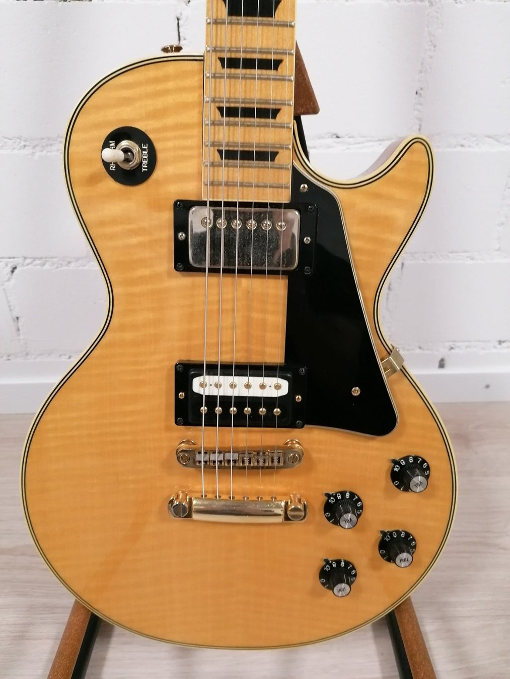 Aria Musikinstrumente: Aria Gitarre Les Paul – Gebraucht aus Nesselnbach von Rockmania