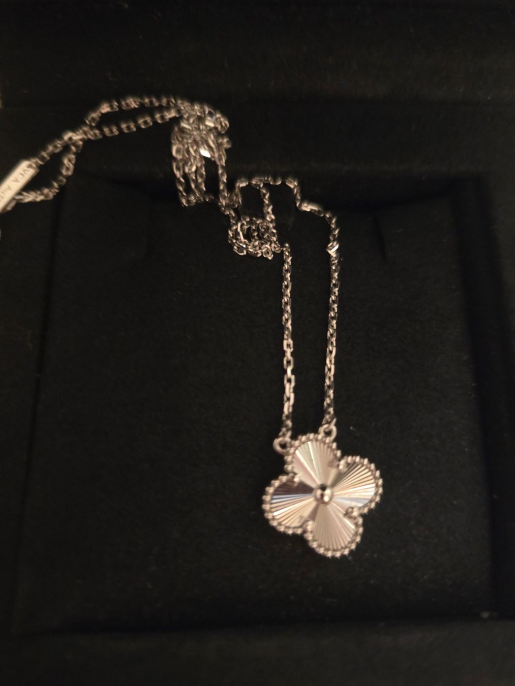 Van Cleef Ketten: Van Cleef Halskette Weissgold – Gebraucht aus Sargans von Kiness 1
