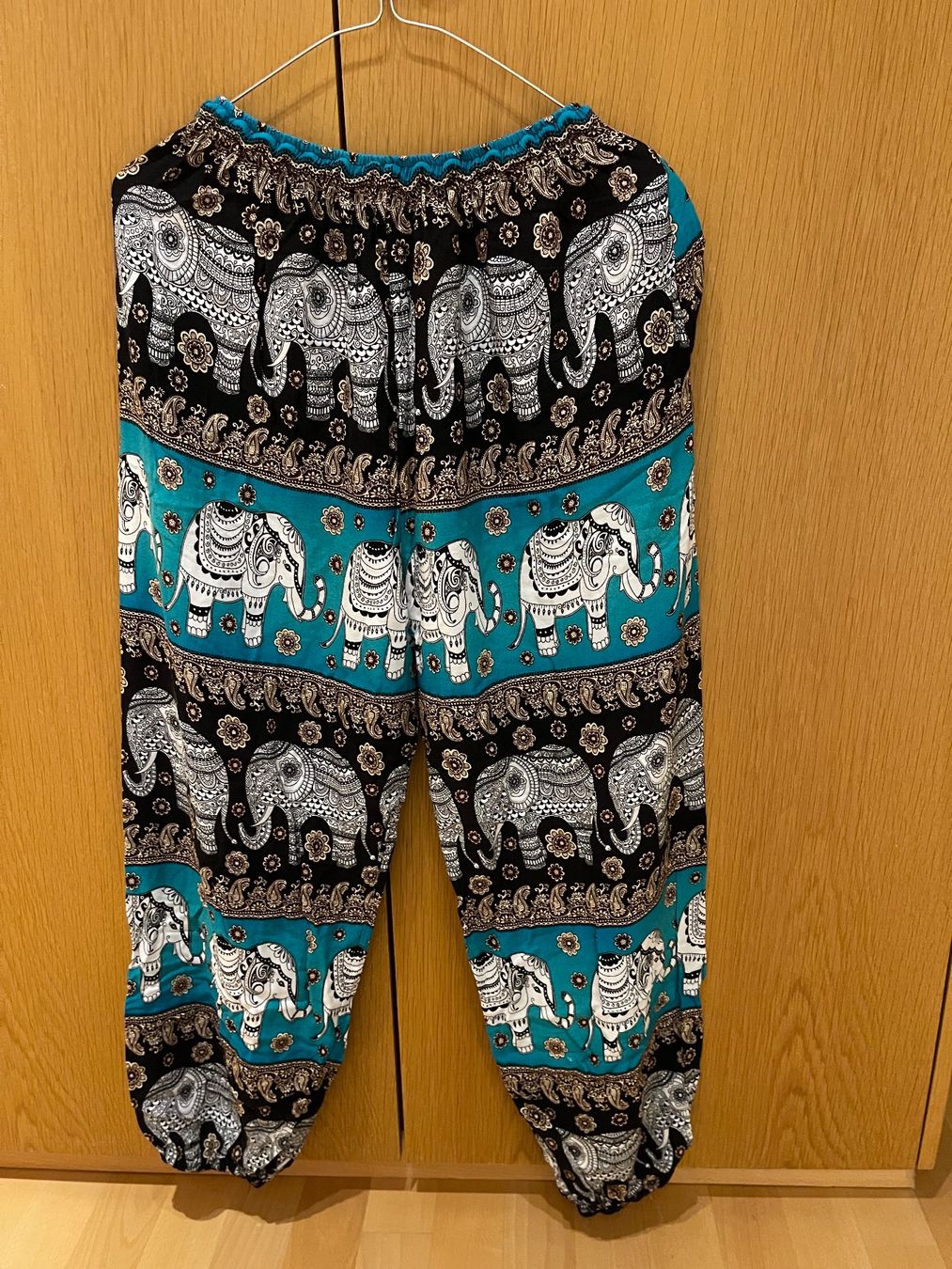 Pantaloni: Elefanten  Aladinhose – Usato da Oberrieden venduto da Boccia1981 1