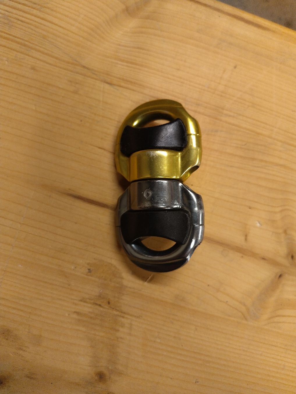 Attrezzatura da arrampicata: 14Stk. Edelrid Conecto Swivel 15kN – Usato da Buchackern venduto da flubua 1