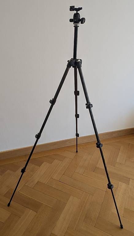 Treppiedi & Teste: Manfrotto tripod + headball – Usato da Zürich venduto da ch0pf1n 2
