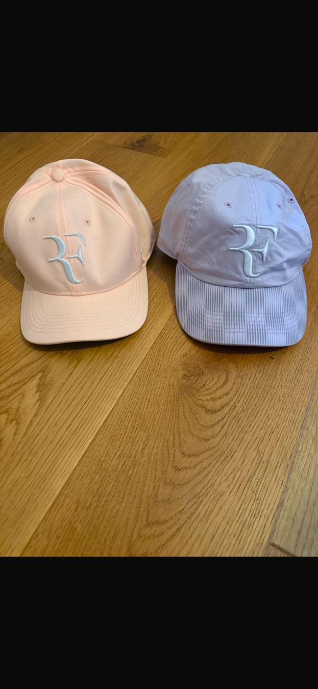 Sonstige Kleidung & Accessoires: 2x Roger Federer Caps RF Sommer Caps Einheitsgrösse – Neu (gemäss Beschreibung) aus Rüschlikon von famhuesler1