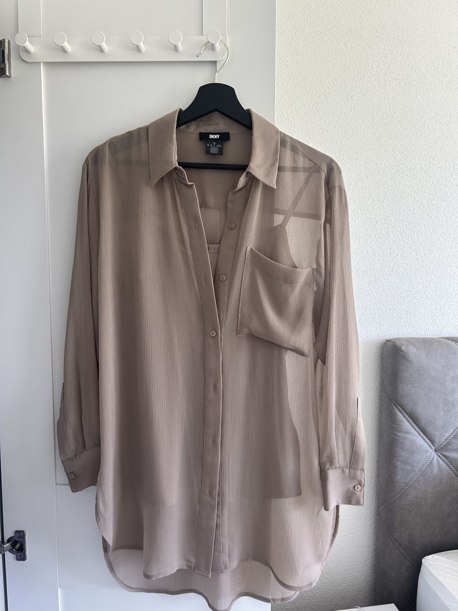 DKNY Camicette: DKNY Beige Button-Up Shirt – Nuovo (secondo la descrizione) da Zürich venduto da emi_5nw2