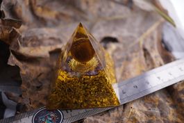 Orgonit Pyramide  Tigerauge Goldig   WOW   Räumung    (1)
