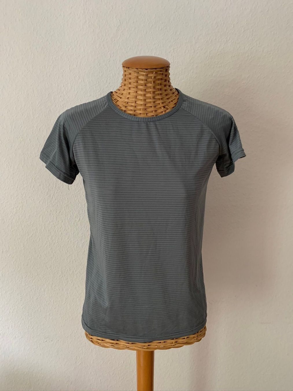 T-shirt: WORK OUT - Sport T-Shirt hellgrau 36 – Usato da Zürich venduto da Diazaio