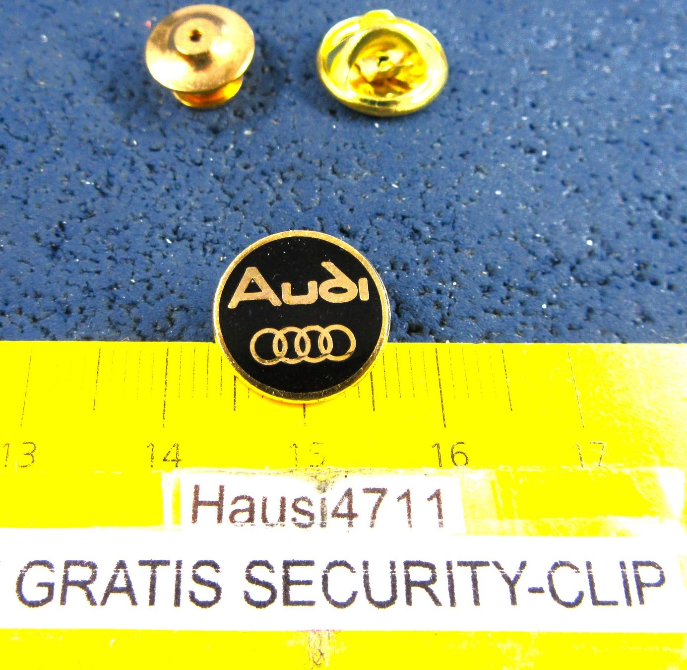 Audi Placchette & Badge: AUDI AUTO LOGO SCHMUCK PIN ENAMEL KLEIN MIT SECURITY-CLIP – Usato da Ettingen venduto da Hausi4711