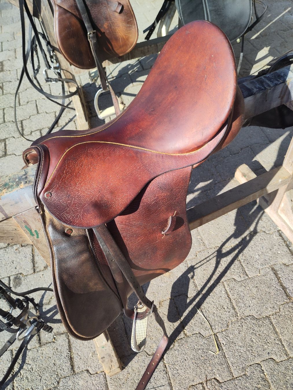 Selle & Accessori: Reitsattel – Usato da Leimiswil venduto da lor_2rlj