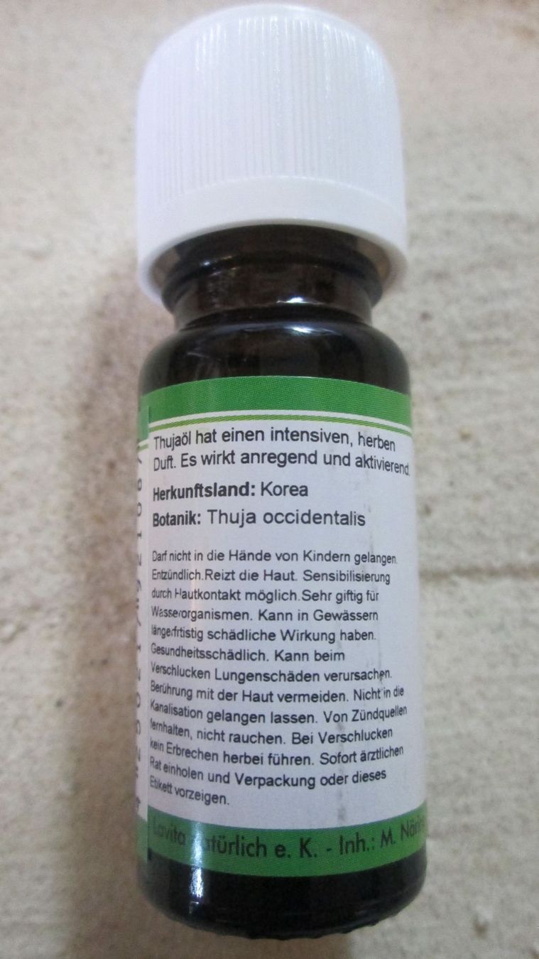 Oli essenziali: ätherisches Thuja Öl 100% naturrein 30 m – Nuovo (secondo la descrizione) da Drochtersen venduto da Simonchen 1