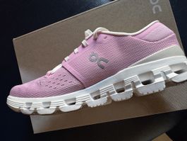 On Cloud X 4 Laufschuhe Damen rosa Grösse EU 38 neu