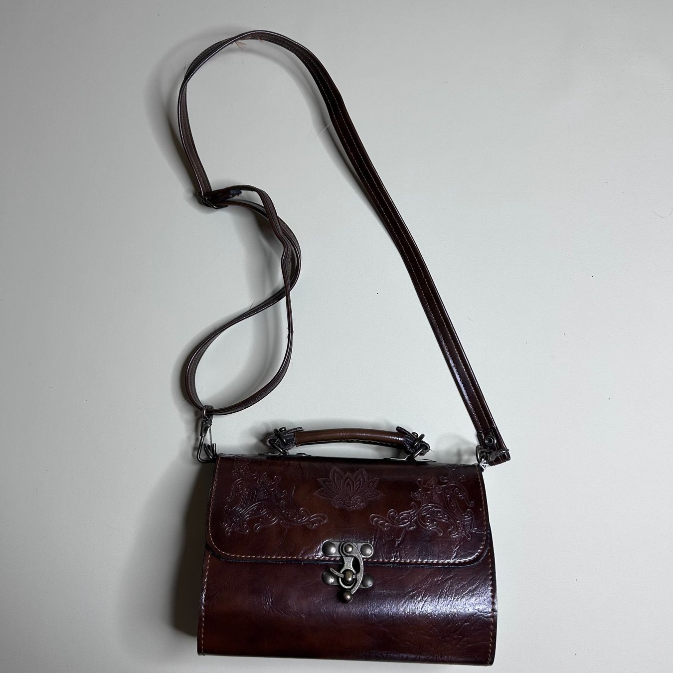 Vera Pelle Sacs femmes: Hard-Shell Leather Bag – D'occasion à St. Gallen par look-twice