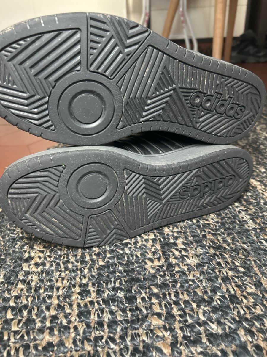 Scarpe da uomo: Adidas US 9.5 – Usato da Zürich venduto da A_Guerrero 2