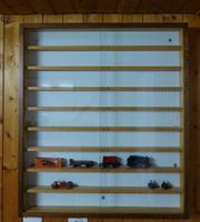 H0/H0m Modelleisenbahn Vitrine aus Holz mit 2 Glasscheibe