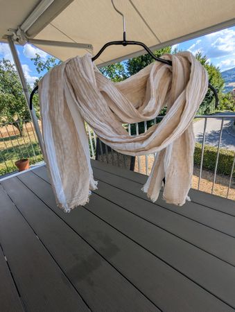 Foulard BOSS beige leicht