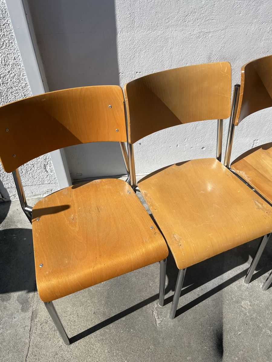 Horgen Glarus Sedie: 4er Set Stapelstühle Horgen Glarus Beizenstühle – Usato da Bern venduto da fotolog111 2