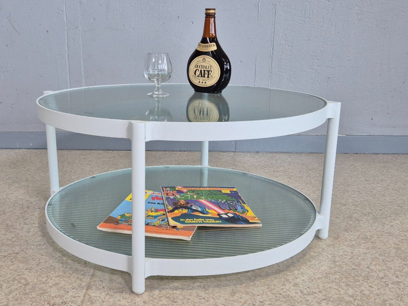 Tische: Couchtisch Salontisch Tisch mit Glasablage Metall – Gebraucht aus Nottwil von Wondewa-Shop