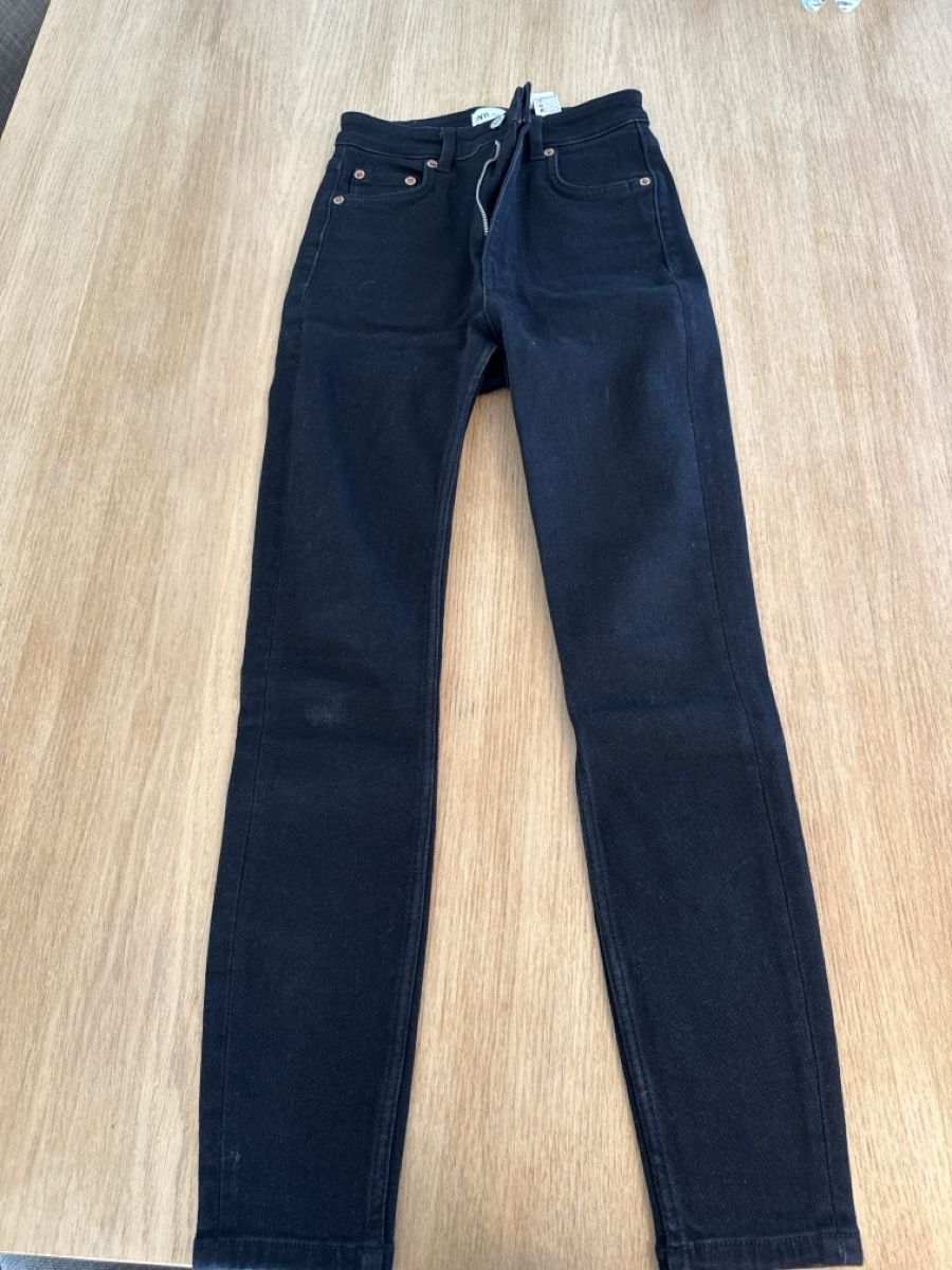 Jeans: Damen Jeans schwarz Grösse 34  – Neuf (Voir description) à Langenthal par raz_q7jm
