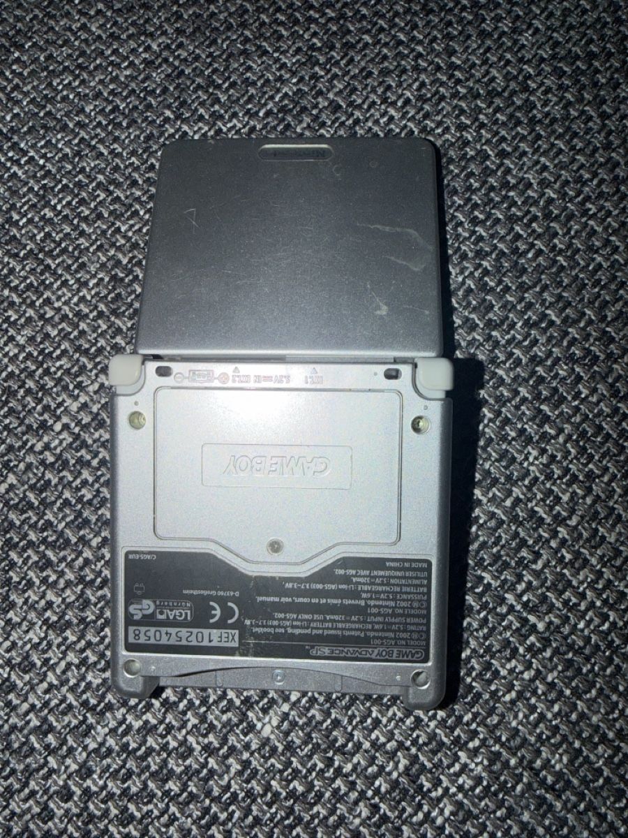 Nintendo Console: Game boy advance sp  – Difettoso da St-Légier-Chiésaz venduto da MarionMassard 1