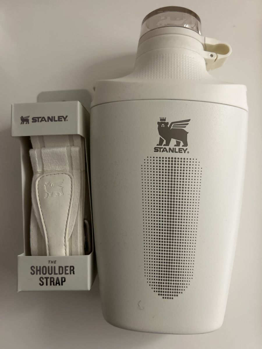 Stanley Trinkflaschen & Thermosflaschen: The Stanley Cross Bottle neu – Neu und originalverpackt aus Stäfa von mcfish78 1
